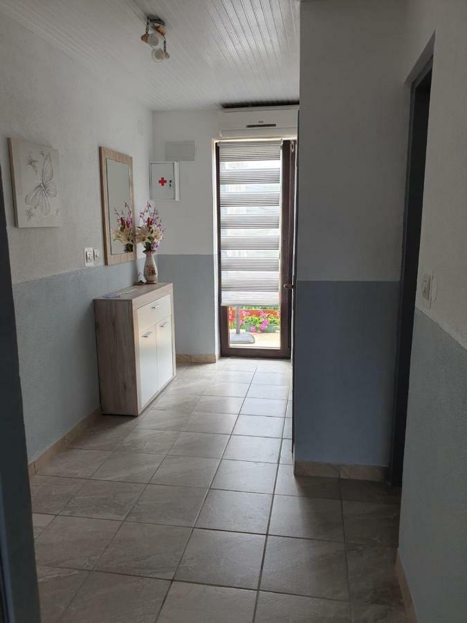 Apartman Laura سوملجاناك المظهر الخارجي الصورة